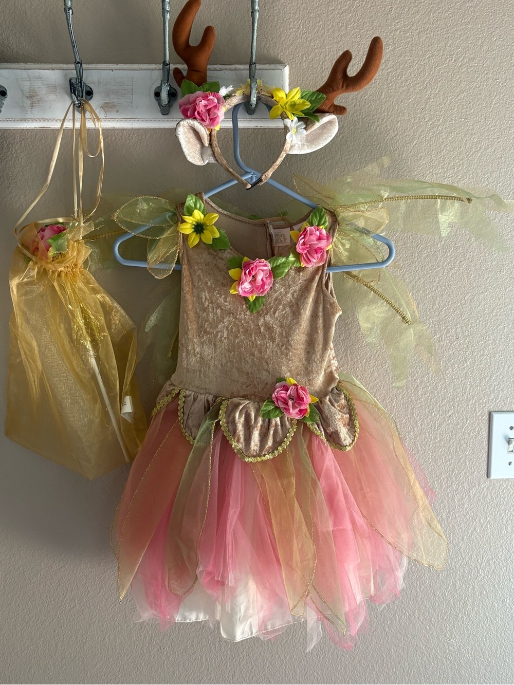 Fairy Dust Girls Pink Flowers Costume Dress & Headband and wand. Girls Size M 5/